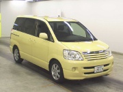 Toyota Noah 2.0 AT FWD 2002