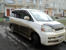 Toyota Voxy 2.0 CVT 4WD 2005