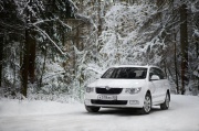 Skoda Superb 2.0 TDI MT 2013