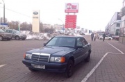 Mercedes-Benz 190 190 E 1.8 Kat 5MT 1993