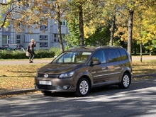 Volkswagen Touran 2.0 TDI DSG 2011