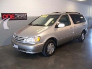 Toyota Sienna 3.0 AT 2003