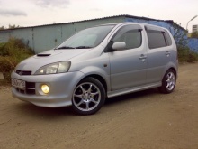 Daihatsu YRV 1.3 Turbo AT 2000