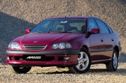 Toyota Avensis 1.8 AT 1999