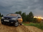 Opel Zafira 2.2 MT 2001