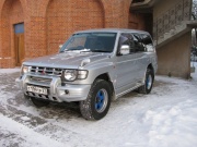 Mitsubishi Pajero 3.5 MT 1999