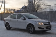 Opel Astra 1.6 MT 2012