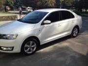 Skoda Rapid 1.6 MT 2013