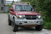 Mitsubishi Pajero iO 1.3 MT 2001