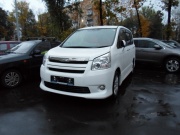 Toyota Noah 2.0 AT FWD 2009