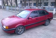 Volkswagen Passat 1.8 MT 1992