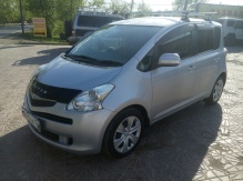 Toyota Ractis 1.3 CVT 2009