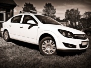 Opel Astra 1.6 MT 2011