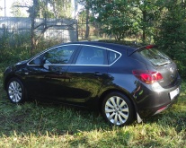 Opel Astra 1.6 MT 2012