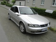 Opel Vectra 2.5 MT 1999