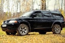 Mitsubishi Pajero Sport 3.0 AT 2000