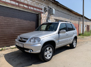 Chevrolet Niva 1.7 MT 2011