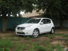 Renault Sandero 1.6 MT 2010