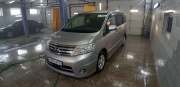 Nissan Serena 2009