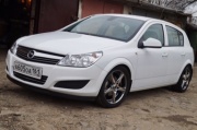 Opel Astra 1.6 MT 2012