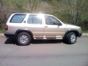 Nissan Pathfinder 3.3 4WD MT 1998