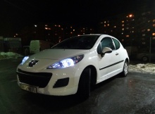 Peugeot 207 1.4 MT 2010