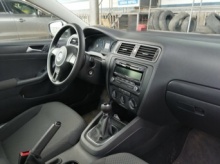 Volkswagen Jetta 1.6 MT 2012