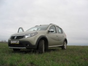 Renault Sandero 1.6 MT 2011