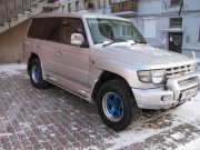 Mitsubishi Pajero 3.5 MT 1999