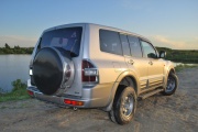 Mitsubishi Pajero 2000