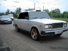 ВАЗ (Lada) 2107 1.6 MT 2004