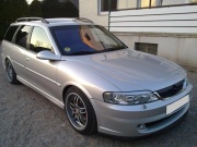 Opel Vectra 2.5 MT 1999